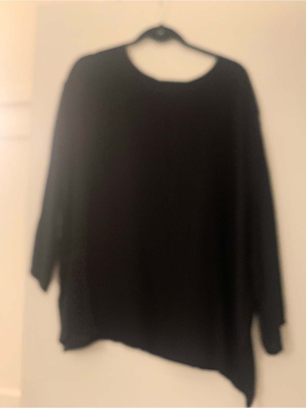 Women's Black Lightweight Asymmetric Long-Sleeve Top